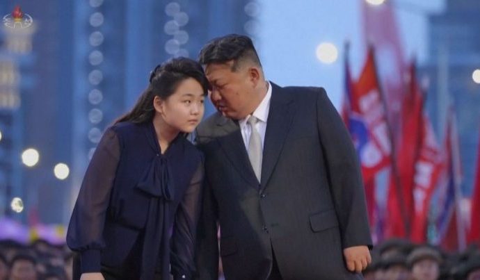 SUCESSÃO NA COREA DO NORTE: FILHA DE KIM JONG-UN EM FOCO SUCESSÃO NA COREA DO NORTE: FILHA DE KIM JONG-UN EM FOCO