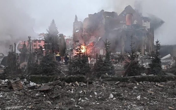 Ataque Noturno da Rússia à Ucrânia: Quase 300 Drones e Mísseis Lançados Ataque Noturno da Rússia à Ucrânia: Quase 300 Drones e Mísseis Lançados