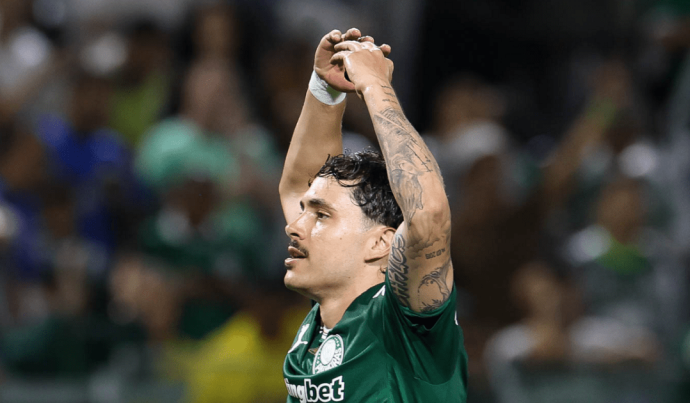 MELHORIAS NO PALMEIRAS: MAURÍCIO SE NATURALIZA PARAGUAIO