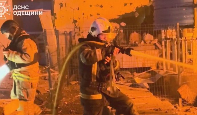 ATAQUES DA RÚSSIA PREJUDICAM MAIS DE 300 MIL PESSOAS