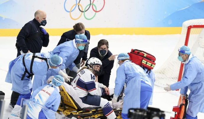 HÓQUEI FEMININO: EUA MIRA OURO APÓS TRAUMA OLÍMPICO