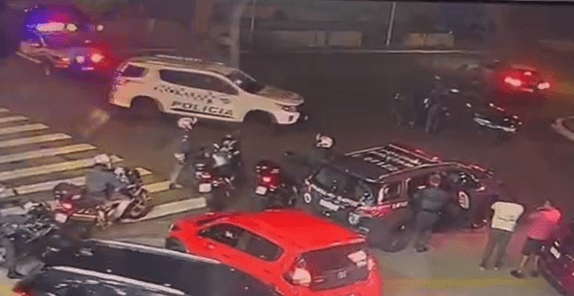 BRIGA DE TRÂNSITO RESULTA EM BALEADO EM SP