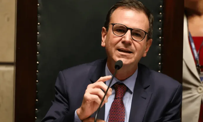 EDUARDO PAES DEIXA A PREFEITURA DO RJ EM MARÇO