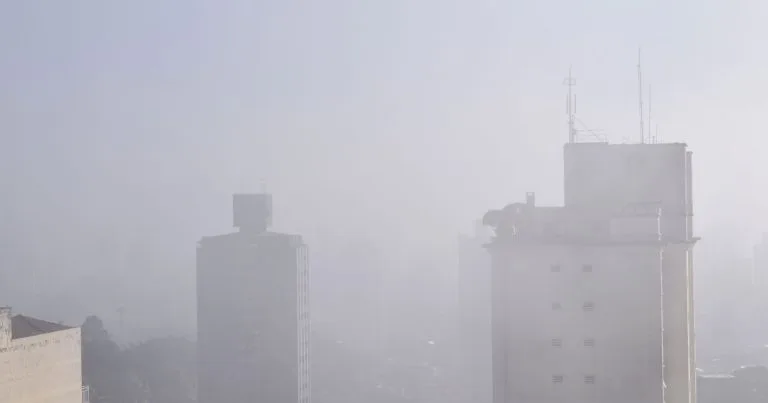 Previsão de Temporais e Risco de Deslizamentos em Diversas Regiões do Brasil