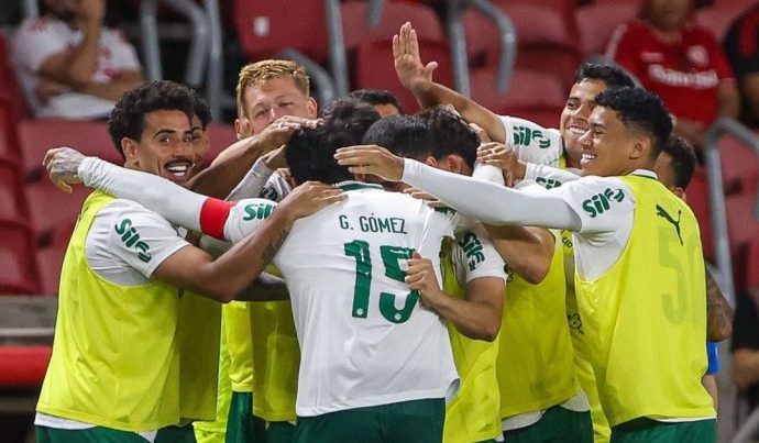 PALMEIRAS ASSUME LIDERANÇA DO BRASILEIRÃO COM VITÓRIA PALMEIRAS ASSUME LIDERANÇA DO BRASILEIRÃO COM VITÓRIA