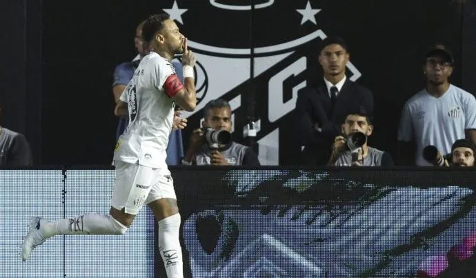 Renato Gaúcho Defende Convocação de Neymar para a Copa do Mundo Renato Gaúcho Defende Convocação de Neymar para a Copa do Mundo