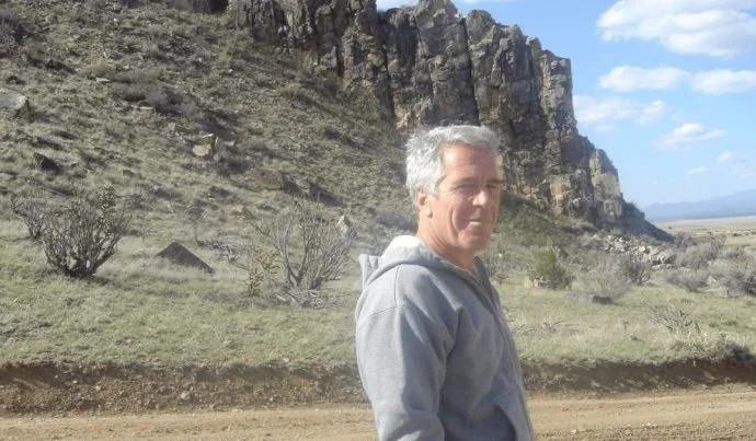 A Influência de Jeffrey Epstein em Harvard: Uma Relação Controverso com a Ciência