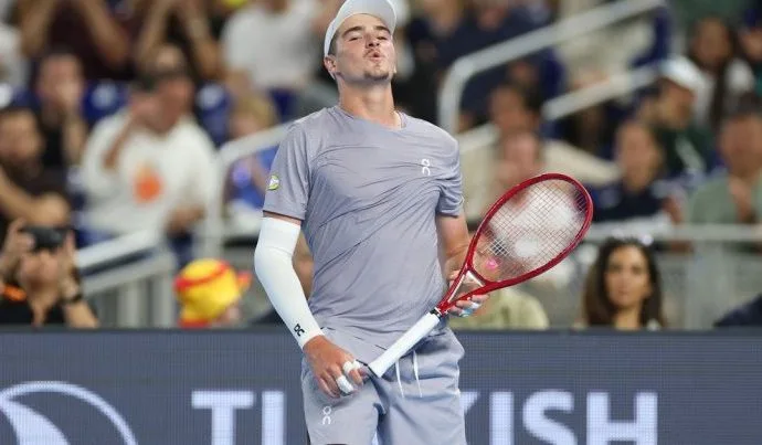 João Fonseca Avança no Ranking ATP Graças à Vitória de Medvedev em Dubai