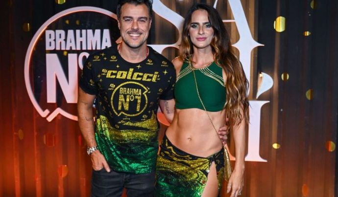 CARNAVAL: FAMOSOS E DESFILES NO RIO DE JANEIRO