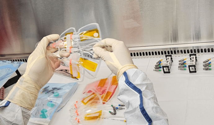 ASTRONAUTAS DA CREW-12 E SEUS EXPERIMENTOS NA ISS