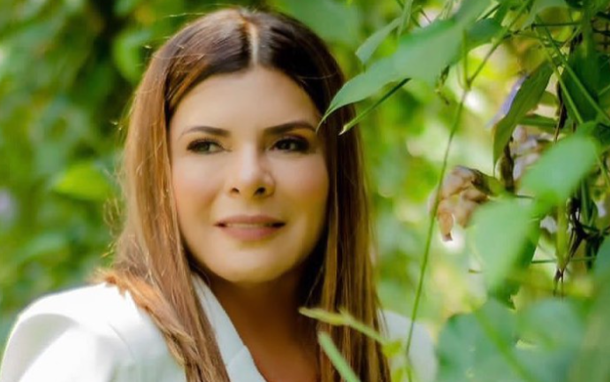 MARA MARAVILHA: INTERNAÇÃO NA UTI EM SÃO PAULO MARA MARAVILHA: INTERNAÇÃO NA UTI EM SÃO PAULO