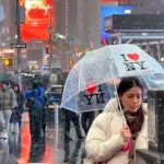 Estados do Nordeste dos EUA Se Preparam para Nevasca e Declaram Emergência