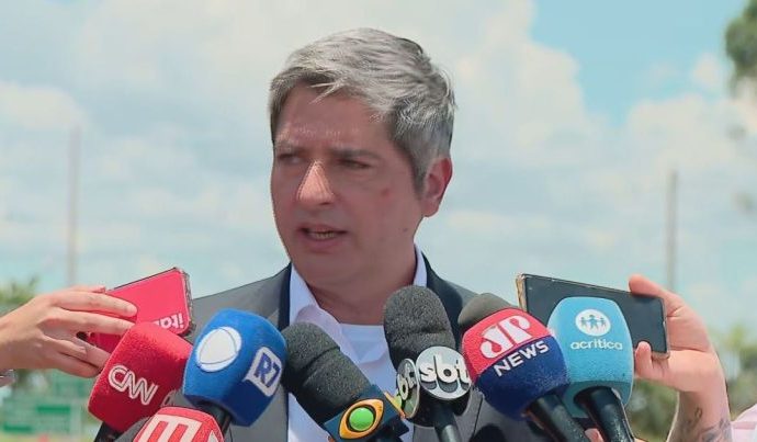 ELEIÇÕES 2026: SENADOR RELATA CONVERSA COM BOLSONARO