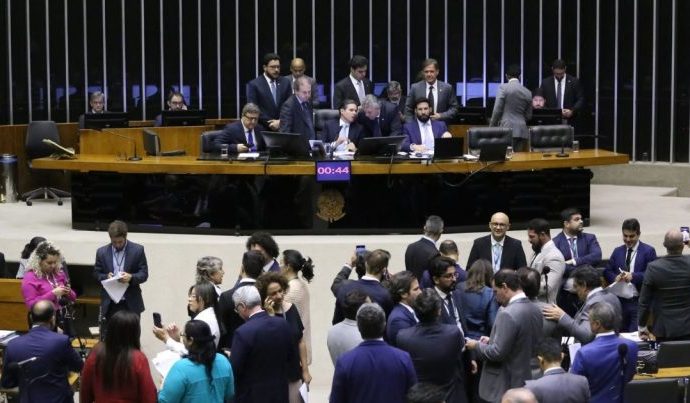 INDÚSTRIA QUÍMICA: Câmara Aprova Ampliação de Incentivos INDÚSTRIA QUÍMICA: Câmara Aprova Ampliação de Incentivos