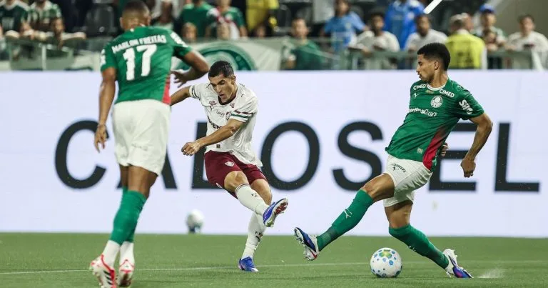 Palmeiras Retoma a Liderança do Brasileirão com Vitória sobre o Fluminense