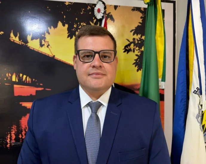 PISCINA PÚBLICA: REATIVAÇÃO É COBRADA NA CÂMARA