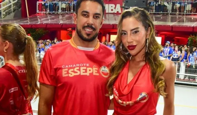 NAMORO À DISTÂNCIA: RENATA E MAIKE FALAM SOBRE O RELACIONAMENTO