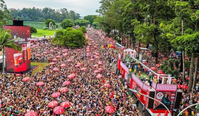 CARNAVAL BRASILEIRO: TENDÊNCIA GLOBAL NAS REDES SOCIAIS