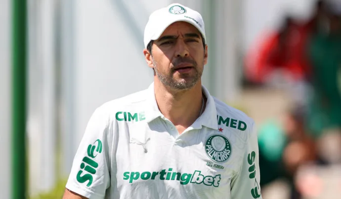 Palmeiras Rebate Expulsão de Abel Ferreira e Questiona Relato da Arbitragem