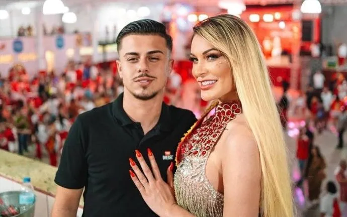 ANDRESSA URACH REVELA CASAMENTO EM POSTAGEM EMOCIONANTE