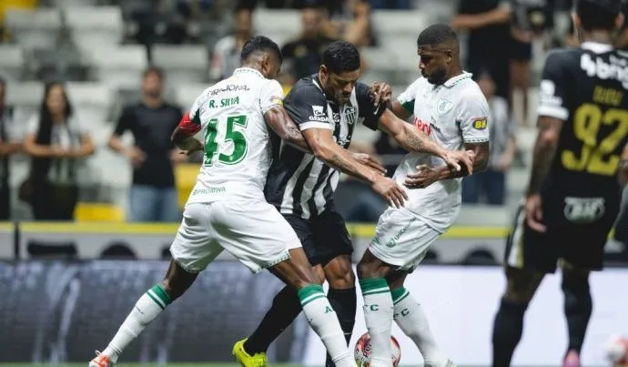 Empate emocionante entre América-MG e Atlético-MG na semifinal do Mineiro