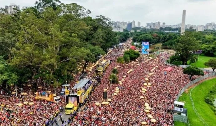 CARNAVAL 2026: LAUANA PRADO E GLORIA GROOVE EM SP CARNAVAL 2026: LAUANA PRADO E GLORIA GROOVE EM SP