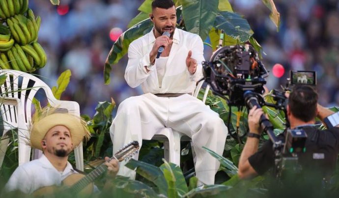 RICKY MARTIN BRILHA NO SUPER BOWL LX COM BAD BUNNY RICKY MARTIN BRILHA NO SUPER BOWL LX COM BAD BUNNY