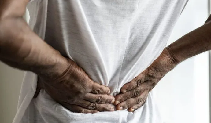 DOR CIÁTICA PERSISTENTE: CIRURGIA É A SOLUÇÃO?