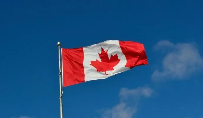 ATAQUE A TIROS EM ESCOLA NO CANADÁ DEIXA MORTOS