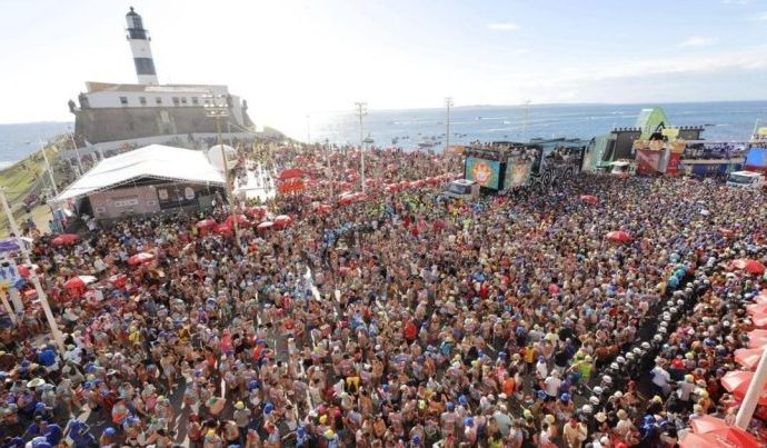Policiais Afastados Após Conflito Durante o Carnaval de Salvador
