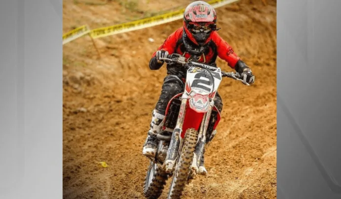 CAMPEÃO DE MOTOCROSS: CHUMBINHO BECKER MORRE TRAGICAMENTE CAMPEÃO DE MOTOCROSS: CHUMBINHO BECKER MORRE TRAGICAMENTE