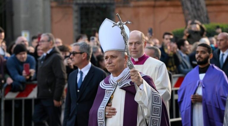 CINZAS: O SIMBOLISMO DA QUARESMA E SEUS BENEFÍCIOS