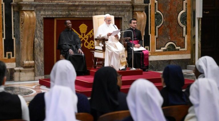 A Importância da Eucaristia e da Missão na Vida Consagrada, segundo o Papa