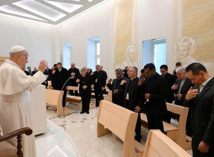 Papa Francisco Encoraja Salesianos a Intensificar Ações em Áreas Vulneráveis