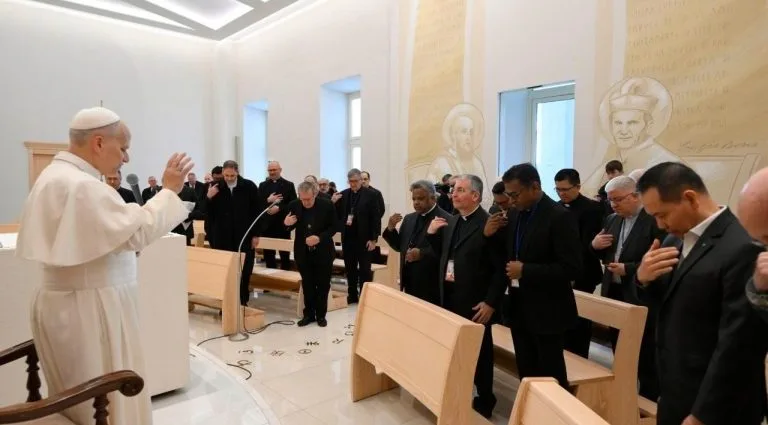 Papa Francisco Encoraja Salesianos a Intensificar Ações em Áreas Vulneráveis