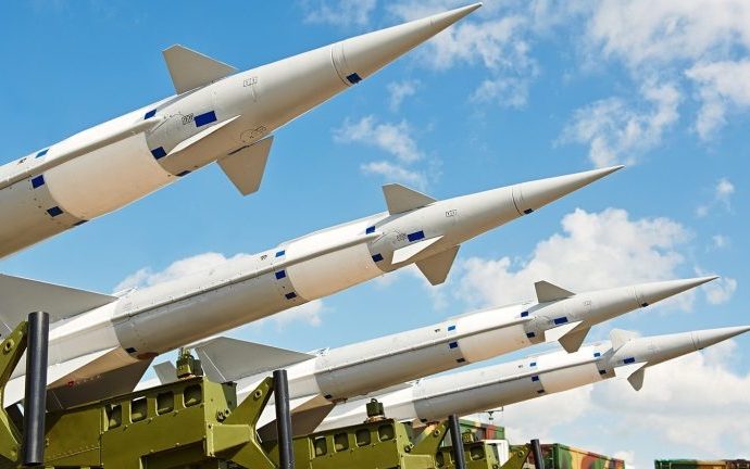 Santa Sé Defende a Paz Sustentável Além da Dissuasão Militar