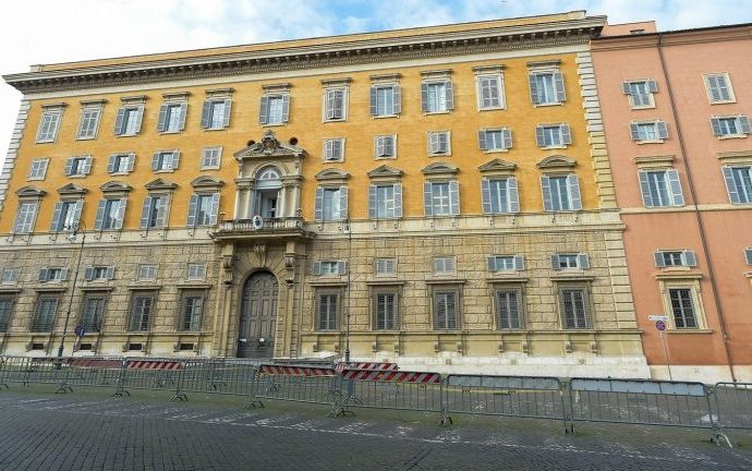 FRATERNIDADE SÃO PIO X: REUNIÃO COM O PREFEITO DA DOUTRINA DA FÉ