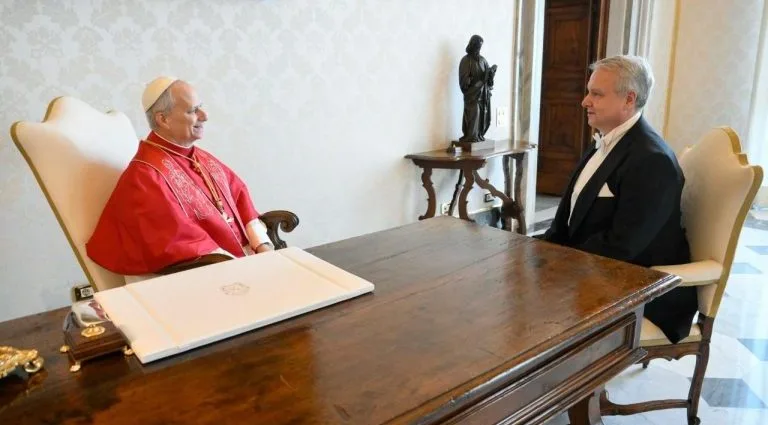 EMBAIXADOR DA HUNGRIA: ENCONTRO COM O PAPA NO VATICANO