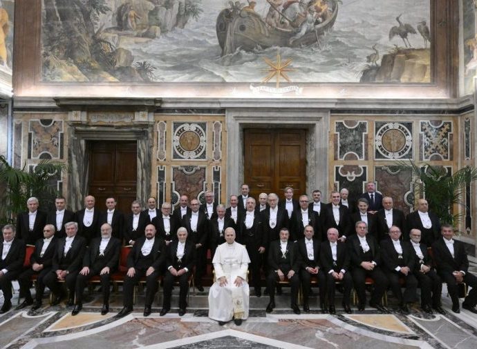 LEÃO XIV: A SOLICITUDE DO PAPA PARA TODOS