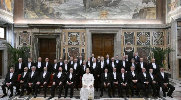 LEÃO XIV: A SOLICITUDE DO PAPA PARA TODOS