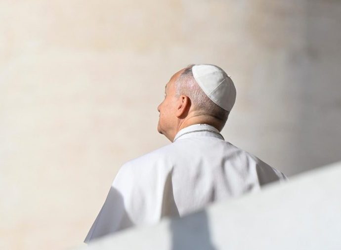 DEUS NOS FALA COMO UM AMIGO: ENTENDA ESSA RELAÇÃO