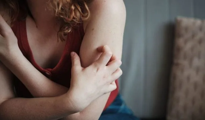 Dermatilomania: Compreendendo o Transtorno Enfrentado pela Filha de Flávia Alessandra