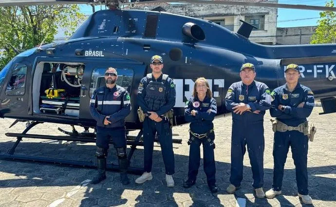 PRF RECUPERA VEÍCULOS E APREENDE DROGAS NO PAÍS