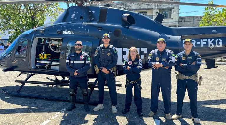 PRF RECUPERA VEÍCULOS E APREENDE DROGAS NO PAÍS PRF RECUPERA VEÍCULOS E APREENDE DROGAS NO PAÍS