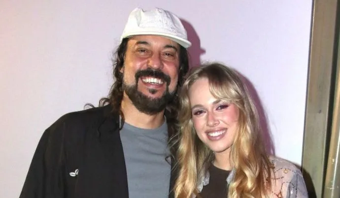 CARNAVAL: GABRIEL O PENSADOR E GABRIELA VICENTE CURTEM A FESTA