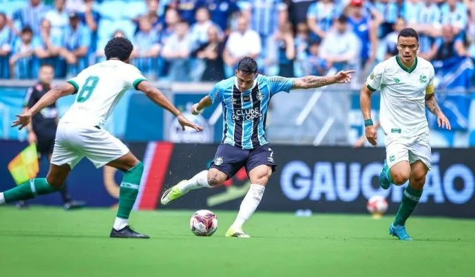 GREMIO EMPATA COM JUVENTUDE NA SEMIFINAL DO GAUCHÃO