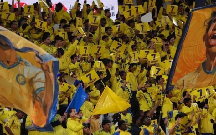 CRISTIANO RONALDO: HOMENAGEM DA TORCIDA DO AL-NASSR