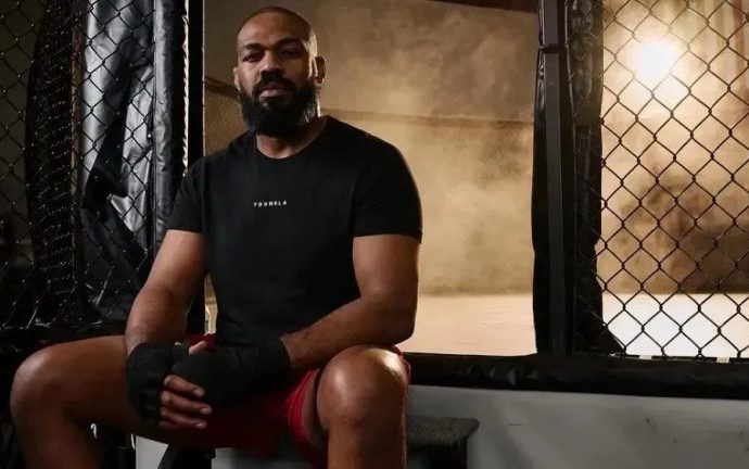 ARTRITE SEVERA: JON JONES REVELA DESAFIOS NO UFC