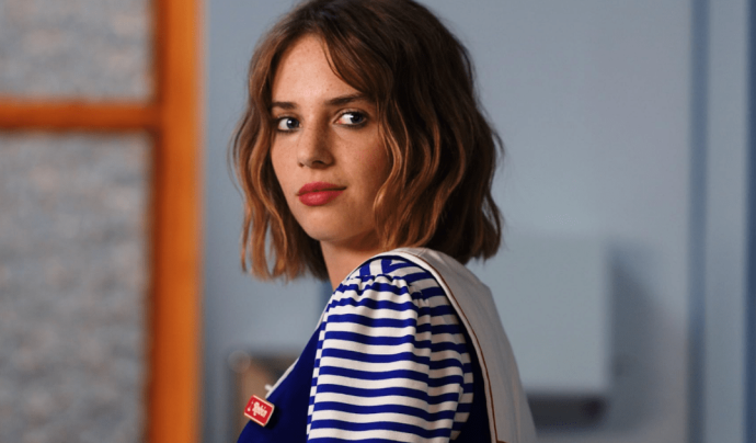 STRANGER THINGS: ELENCO SE REÚNE EM CASAMENTO STRANGER THINGS: ELENCO SE REÚNE EM CASAMENTO