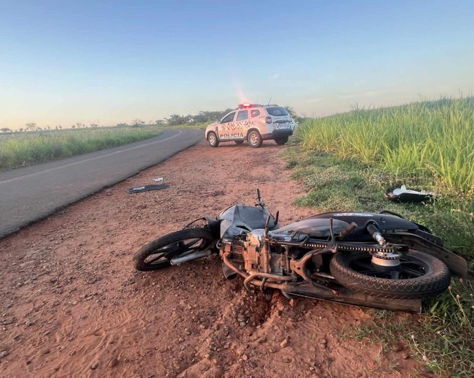 ACIDENTE GRAVE NA CURVA DO S EM CASTILHO (SP) ACIDENTE GRAVE NA CURVA DO S EM CASTILHO (SP)